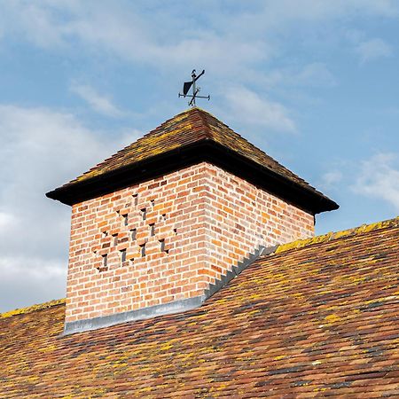 Pigeon House - Unique Barn With Private Garden, Hot Tub And Wood Burner Villa ชรูว์สเบอรี ภายนอก รูปภาพ