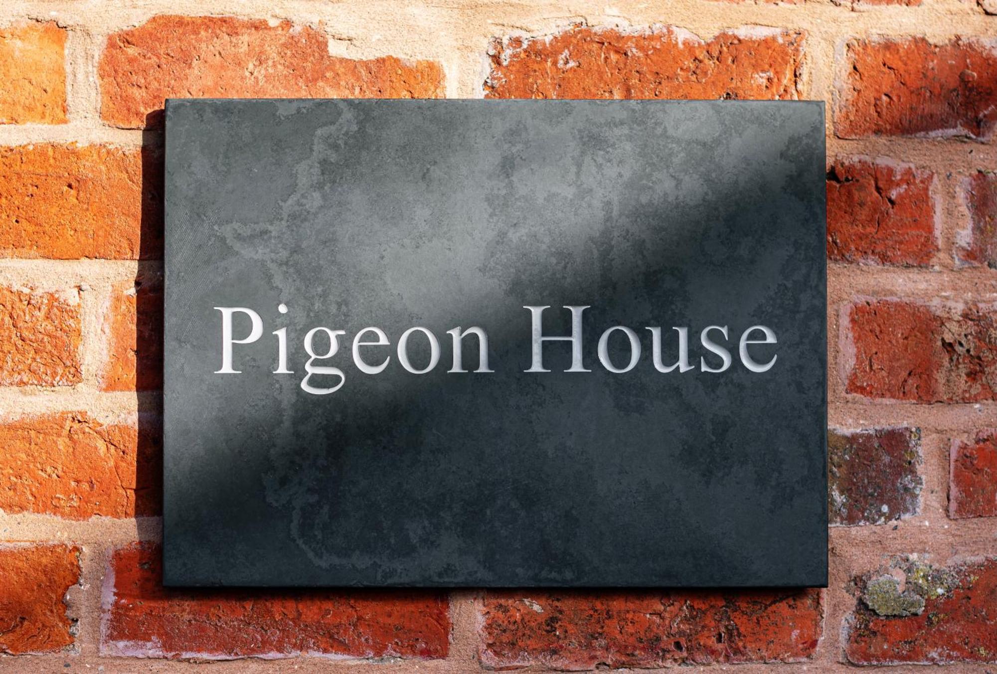 Pigeon House - Unique Barn With Private Garden, Hot Tub And Wood Burner Villa ชรูว์สเบอรี ภายนอก รูปภาพ