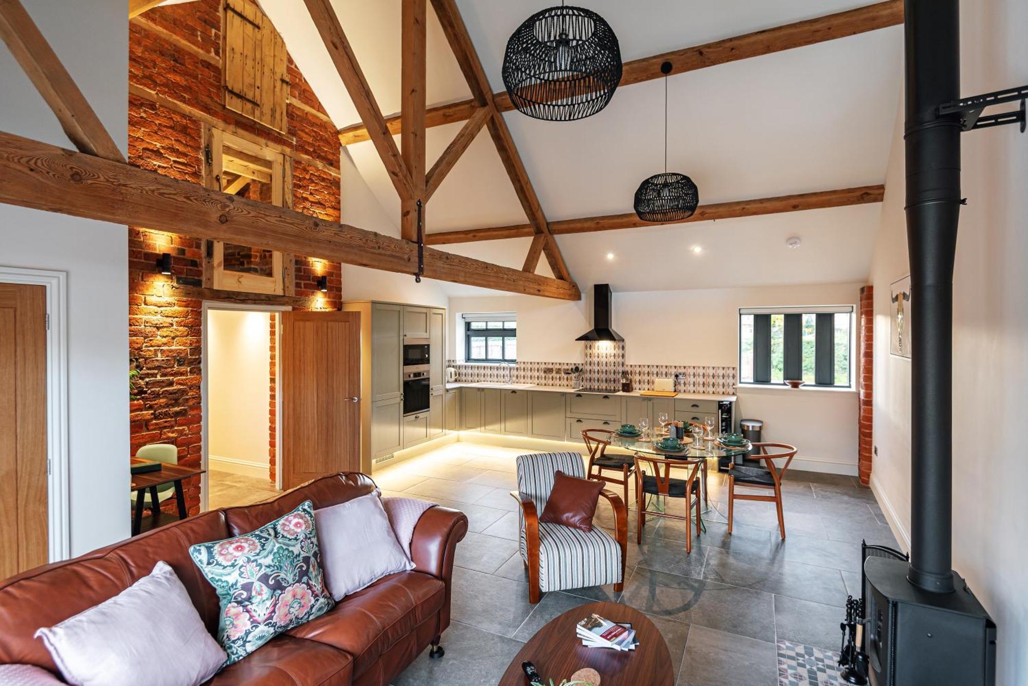 Pigeon House - Unique Barn With Private Garden, Hot Tub And Wood Burner Villa ชรูว์สเบอรี ภายนอก รูปภาพ
