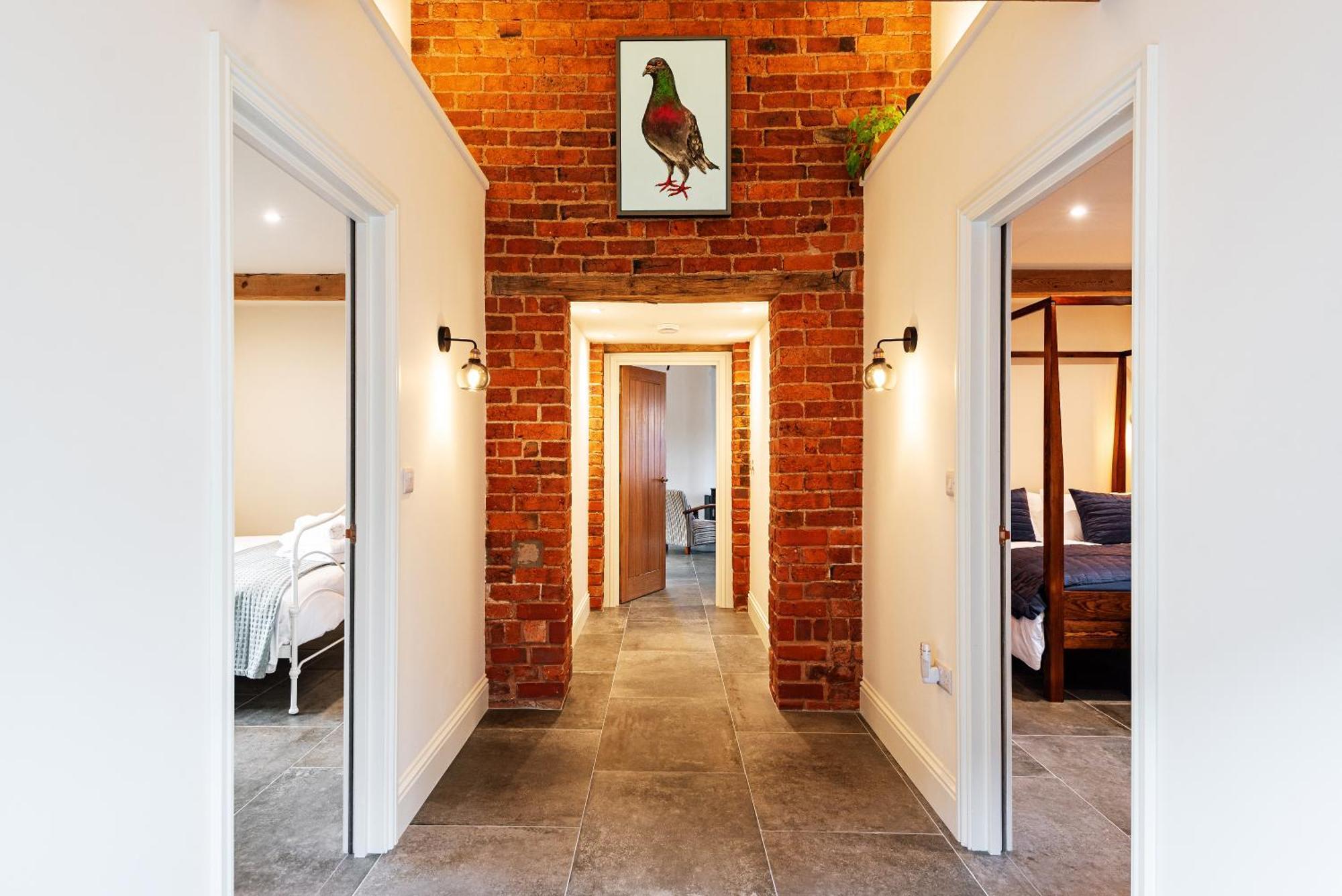 Pigeon House - Unique Barn With Private Garden, Hot Tub And Wood Burner Villa ชรูว์สเบอรี ภายนอก รูปภาพ